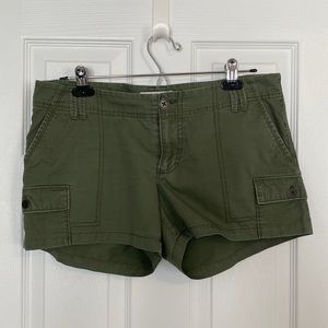 Old Navy army green shorts, size 8